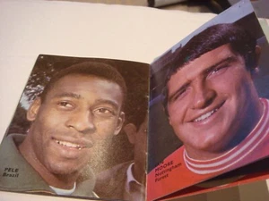 PELE, MOORE, MARSH, MONCUR,CHALMERS, LORIMER, MINIBOOK No 6, 1968/9 20 PHOTOS - Picture 1 of 3