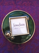 Jay Strongwater 2" Round Enamel Frame - PIN / home decor