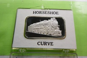 HUFEISENKURVE PENNSYLVANIA ZUG EISENBAHN NORFOLK SOUTHERN 999 SILBERBARREN 5HC9 - Bild 1 von 2