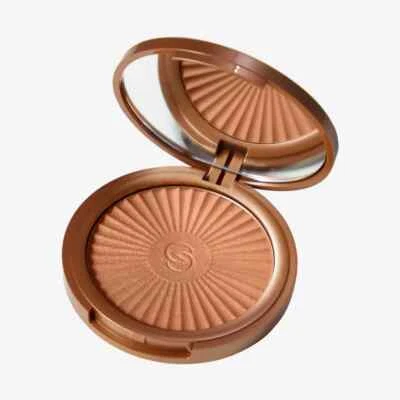 Oriflame Giordani Gold Essenza Bronzing Powder - Sun Kissed Bronze - Image 1 of 3