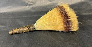 Antiguo Gamsbart Tirol Insinuación Sombrero Cazador Insignia Prendedor Tejón Pelo Zorros Medalla 6"" - Imagen 1 de 10