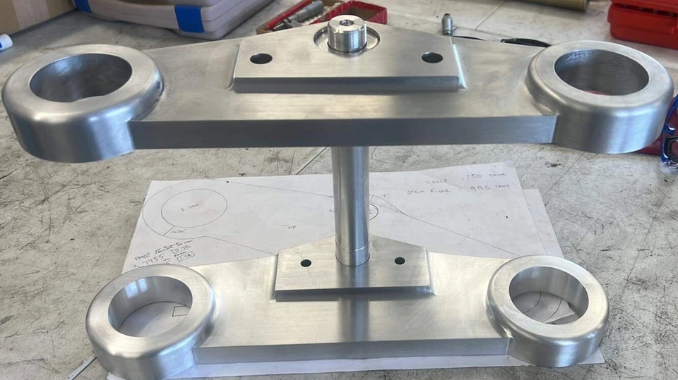 Honda 350X /  200X  (2nd Generation) Invert Clamps Foto 1 de 4