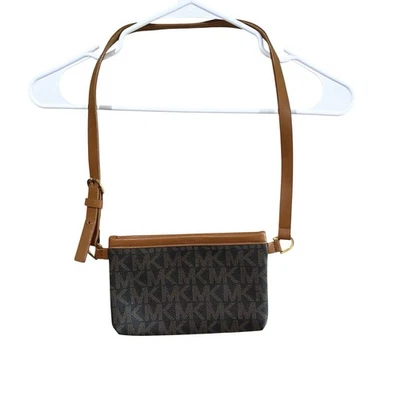 Michael Kors Waist Crossbody Small Wallet Bag EUC - Image 1 of 4