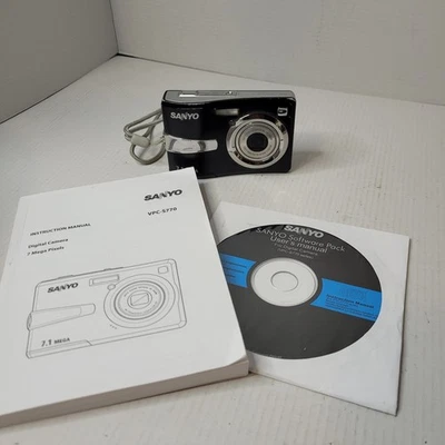 Sanyo VPC-S770R 7.1 MP Digital Camera with strap and Instruction Manual - Black - Image 1 of 4