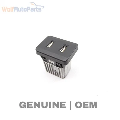 Mercedes-Benz C63 AMG 2017-2021 4,0 L - Doble enchufe USB / puerto 2058205303 Foto 1 de 4