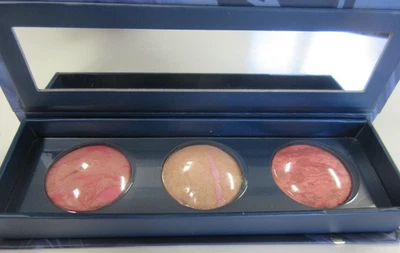 Paleta Laura Geller's Greatest Better Than Ever Blush Trio OFERTA AYUDA PERROS GATOS Foto 1 de 4