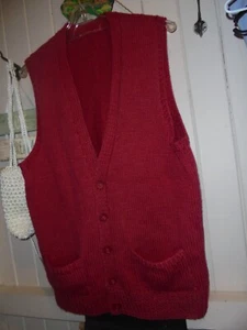 MENS VEST- LOVE! Hand Knitted V-Neck Buttons Size M-NWOT! Chest 110 cm RED - Picture 1 of 4