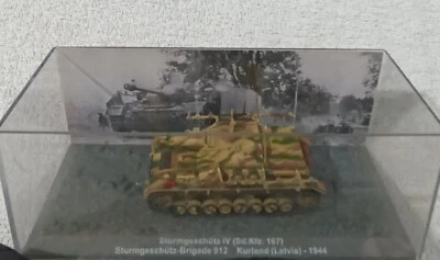 Retrò Modellino Carro armato  Flakvierling Sd.kfz. 7/1  With Sd. Ah. 51 Trailer - Immagine 1 di 4