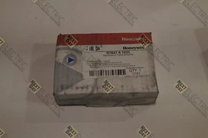 Honeywell, R7847 A 1033, Rectification Flame Amplifier Solid State Plug In - Picture 1 of 3