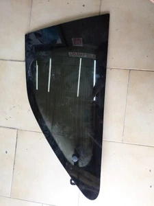 681300H160 GLAS ABSENKKLAPPE HINTEN SICHTSCHUTZ RECHTS TOTOTA AYGO X - Bild 1 von 5