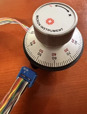 MICRON INSTRUMENT MANUAL PULSE GENERATOR WITH HEDL-5500 ENCODER - Image 1 of 4