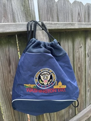 Mochila con cordón logotipo águila Washington D.C. Estados Unidos de América con etiquetas ligeras Foto 1 de 4