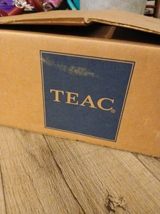 NEW Teac PD-D5691 Multi Disc 5 CD Player NOS in Box with Remote & Manual Brand - Picture 1 of 16