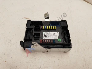 Jeep Renegade 2015-2019 BCM Body Control Module Fuse Box 00520044110 - Picture 1 of 10