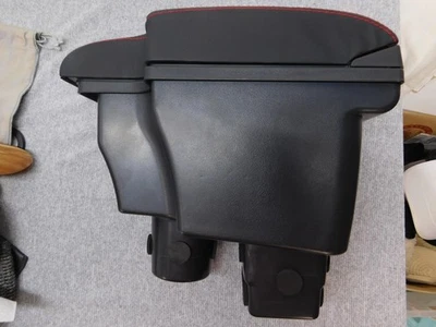 Consola reposabrazos coche Mazda CX-3 2015-2018 puertos USB costuras rojas Foto 1 de 4