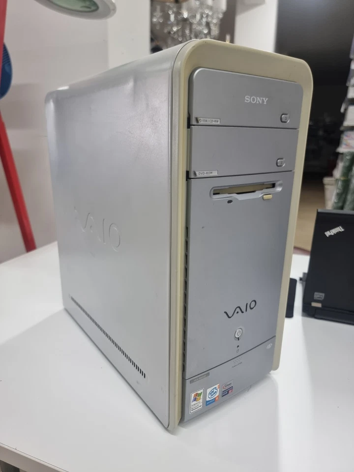 Sony Vaio PCV-RS502 Desktop Retro Pentium 4 3.0GHz 3,25GB DDR1 ATI Radeon - Immagine 1 di 4