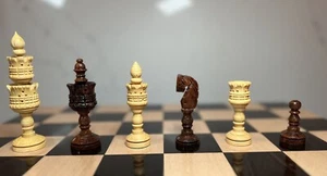 Juego de ajedrez de madera hecho a mano diseño LOTUS King 4 pulgadas tallado a mano 32 piezas de ajedrez - Imagen 1 de 6