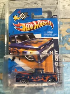 💥Hot Wheels Heat Fleet '12 Custom 62 Chevy 4/10 2011 W/Protector MINT *Card 💥 - Picture 1 of 4