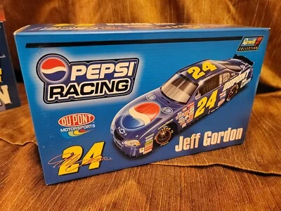 Chevrolet Monte Carlo 2001 Jeff Gordon #24 DuPont/Pepsi 1:24 ¡REVELL SIN ABRIR!! Foto 1 de 4