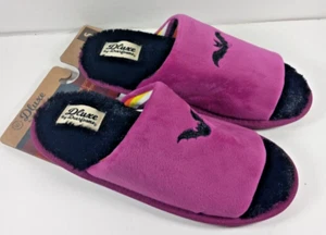Deluxe by Dearfoams Memory Foam Hausschuhe Damen rosa mit Fledermäusen Gr. S 5-6 - Bild 1 von 5