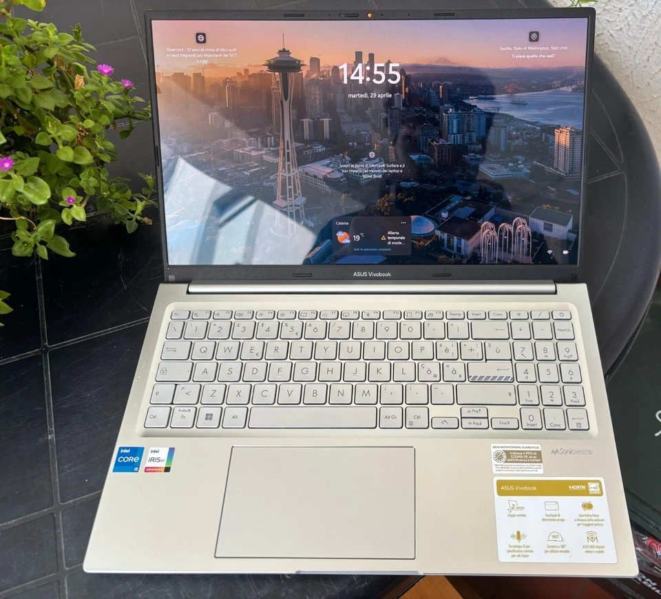 Asus VivoBook OLED  - Immagine 1 di 4