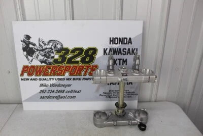 NUEVO 2021 - 2024 Honda CRF450R OEM abrazaderas triples CRF250R 2022 - 2024 CRF 250 450 Foto 1 de 4