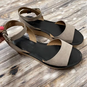 Pour la Victoire Ciara Platform Sandals In Taupe Nubuck Size 10 - Picture 1 of 9
