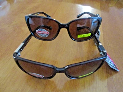 2 PARES DE GAFAS DE SOL POLARIZADAS DE MODA PARA MUJER Foster Grant 100 % UVB/UVA Foto 1 de 4