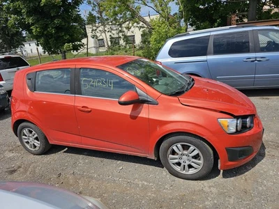 Used Engine Cooling Fan Motor fits: 2012 Chevrolet Sonic fan assembly 1.4L MT Gr Foto 1 de 4