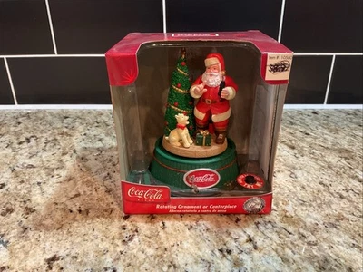 可口可乐圣诞老人带狗旋转装饰品-商品#110580 — 第 1/4 张图片