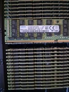 64GB Samsung RAM DDR4 2666MHZ 4DRx4 PC4-2666V M386A8K40BM2 - CTD6Q - Zdjęcie 1 z 1