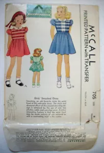 30er Jahre Mädchen gesmoktes Miederkleid Muster 705 Gr. 6 - Bild 1 von 3