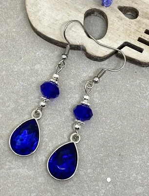 Par de Pendientes Joya Lágrima Azul Real Pagano Gótico Wicca Colgantes Baile de graduación Bonitos Foto 1 de 4