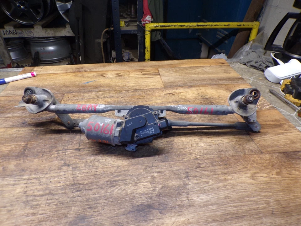 Motor limpiaparabrisas delantero Hyundai Santa Fe 2007-2009 con montaje de transmisión Foto 1 de 4