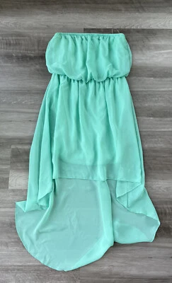 Vestido Poesía Verde Sin Tirantes M Alto-Bajo Forrado EE. UU. Foto 1 de 4