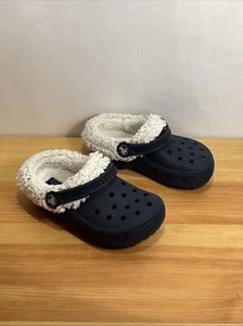 Crocs Classic - Lined Clogs Blue Material, C 10-11 - Picture 1 of 4