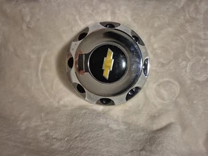 2008-2010 Chevy Silverado Suburban 2500 3500 Rear Take Off Center Cap - Picture 1 of 16