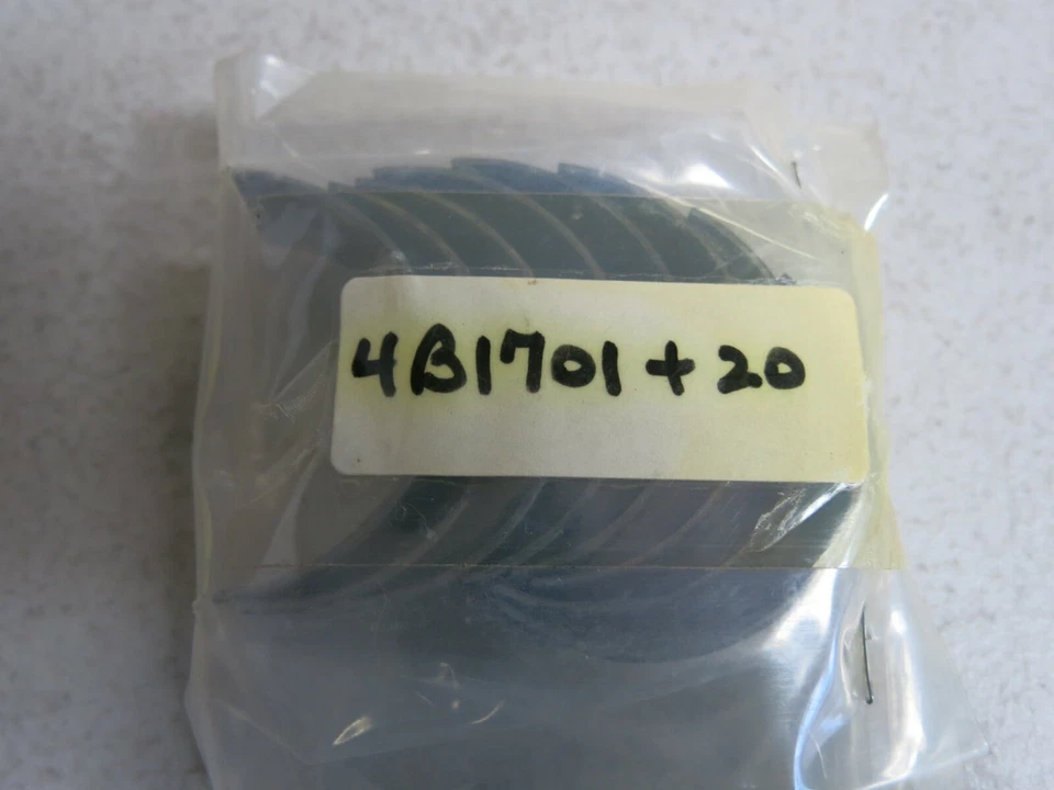 Conjunto de rolamentos 4B1701+20 ajuste 70-95 Toyota 4Runner, Celica, Corono, Pickup - Imagem 1 de 1