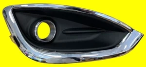 New Fog Light Bezel Assembly for 2017-2020 Chrysler Pacifica Chrome Right Side - Bild 1 von 1