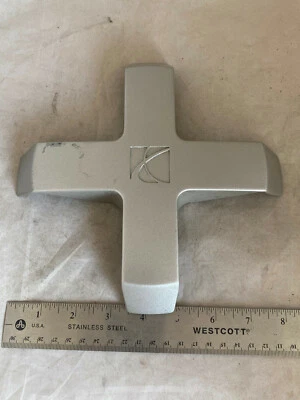 2003-05 Saturn Ion SILVER Wheel Rim Center Hubcap Hub Cover Cap OE 9594690 — 第 1/4 张图片