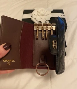 Chanel Classic 4 Key holder Black Caviar Leather Card holder Wallet New✨ - Picture 1 of 17