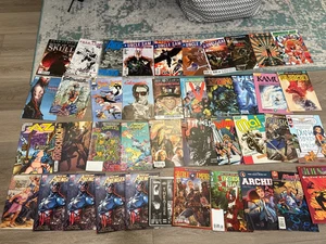 Zufälliges Comic-Set x20 gemischte Titel Marvel DC Bild Indie MEHR - Bild 1 von 3