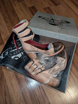 Freebird Bonnie Blush Serpiente Multi Cuero Tacón con Tirantes Talla 10 Nuevo con Caja Raro Foto 1 de 4