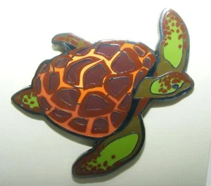 Little Critterz Realistic Enamel Pin Badge Green Sea Turtle LCBP0042 - Picture 1 of 3