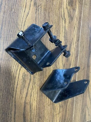 Camioneta Dodge Ram camioneta W150 Big Block Mopar soportes de motor 440 400 OEM de fábrica Foto 1 de 4