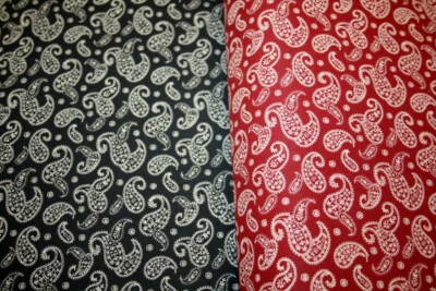 PAISLEY EN BLANCO Y NEGRO - TELA 100% ALGODÓN Foto 1 de 4