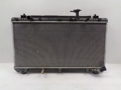 Radiador central principal de pila de combustible Toyota Mirai 2016-2019 422135-4093 OEM AK240918 Foto 1 de 4