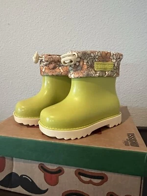 Botas de Lluvia Mini Melissa III BB Talla 7 Verde Amarillo Foto 1 de 4