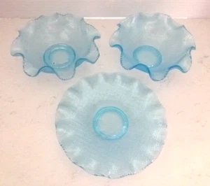 Vintage blaue Glasschalen und Untertassen mit Rüschen - Bild 1 von 6