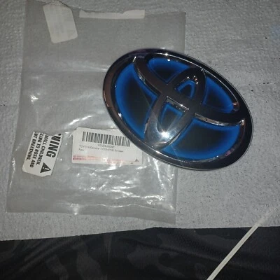 Genuine OEM Toyota 75310-47020 Emblem 10-13 Highlander 10-15 Prius 12-17 Prius V Foto 1 de 4